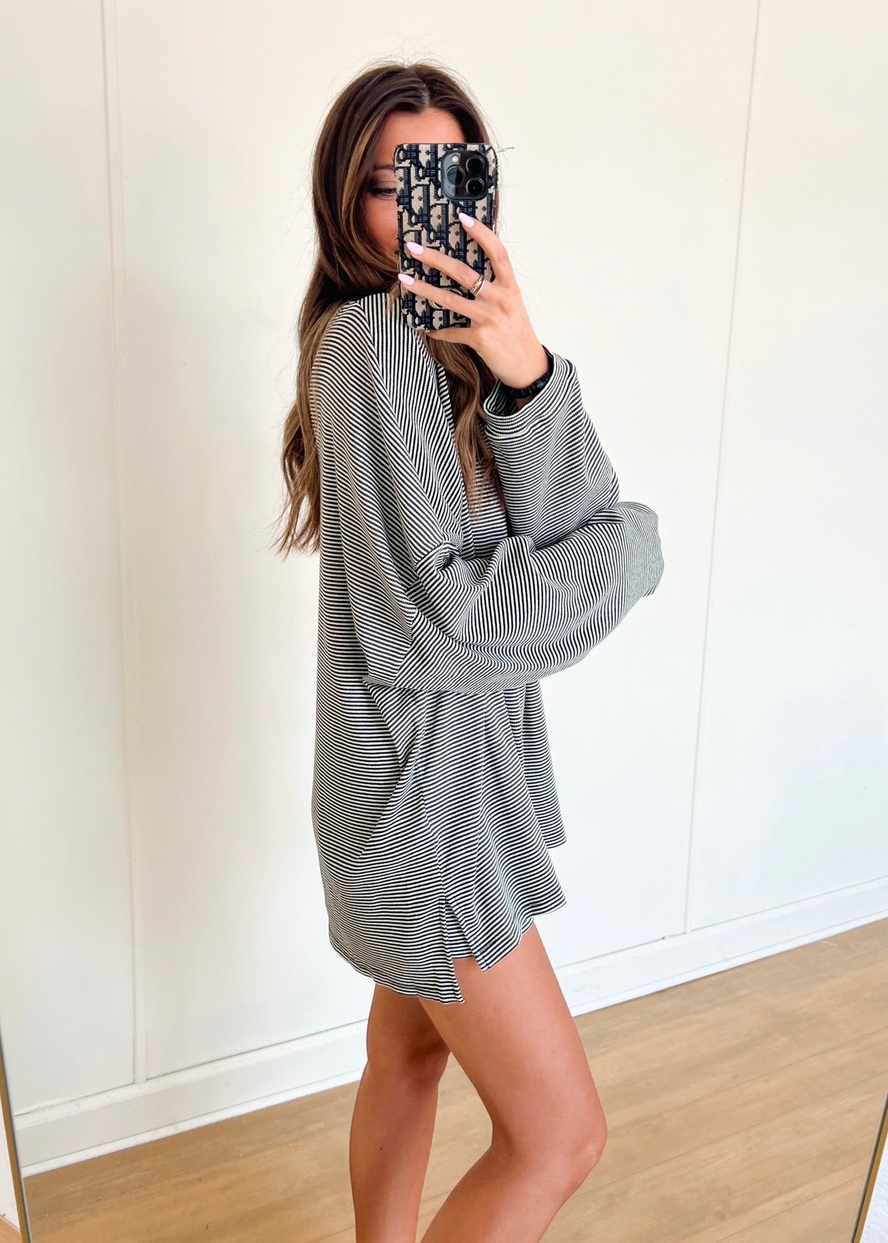 Comfy Striped Oversized Top - Black